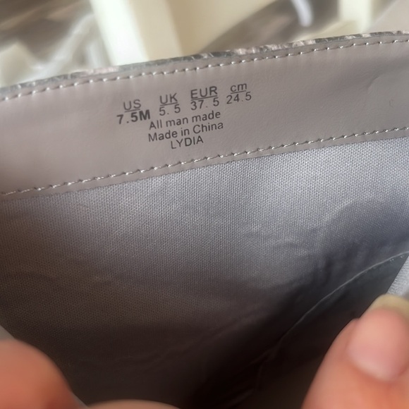 Carlos by Carlos Santana Lydia Tan Faux Leather Ankle Boots Shoes size 7.5 - Picture 4 of 7